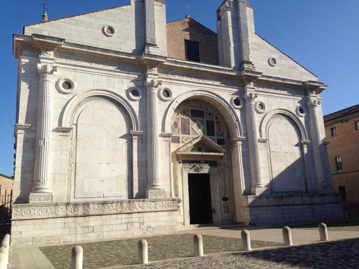 Appartamento Fronte Mare Римини Екстериор снимка